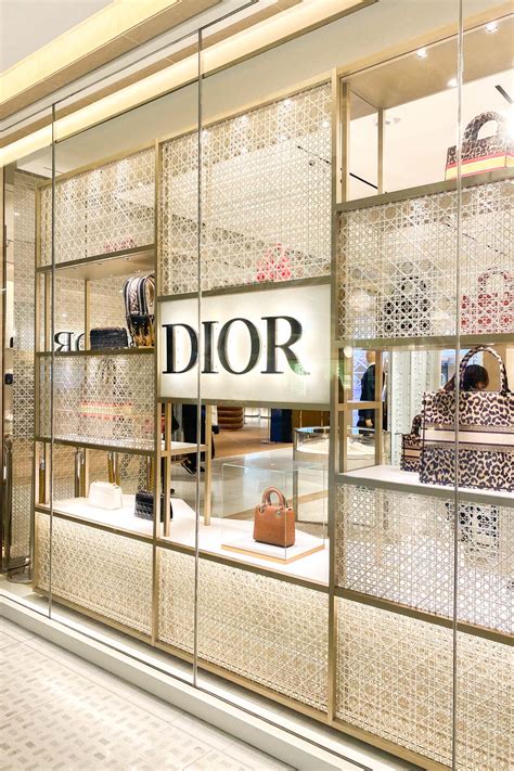 dior souvenir shop paris|dior outlet in paris.